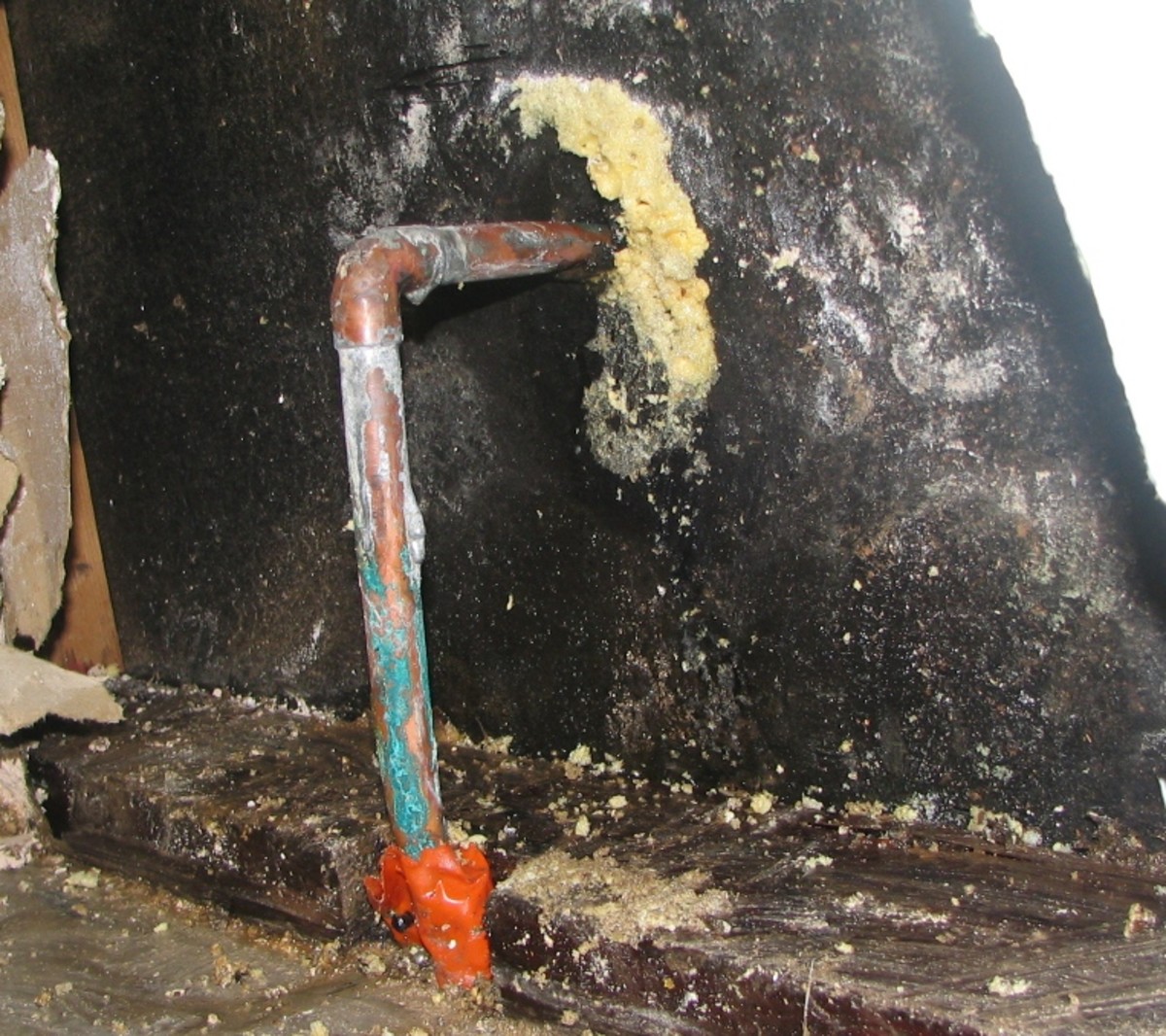 Using valves in piping assemblies allows you to shut off fluid flow when a leak is found, preventing damage like this.