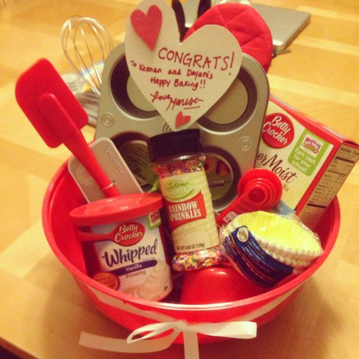 christmas-gift-basket-ideas-for-friends
