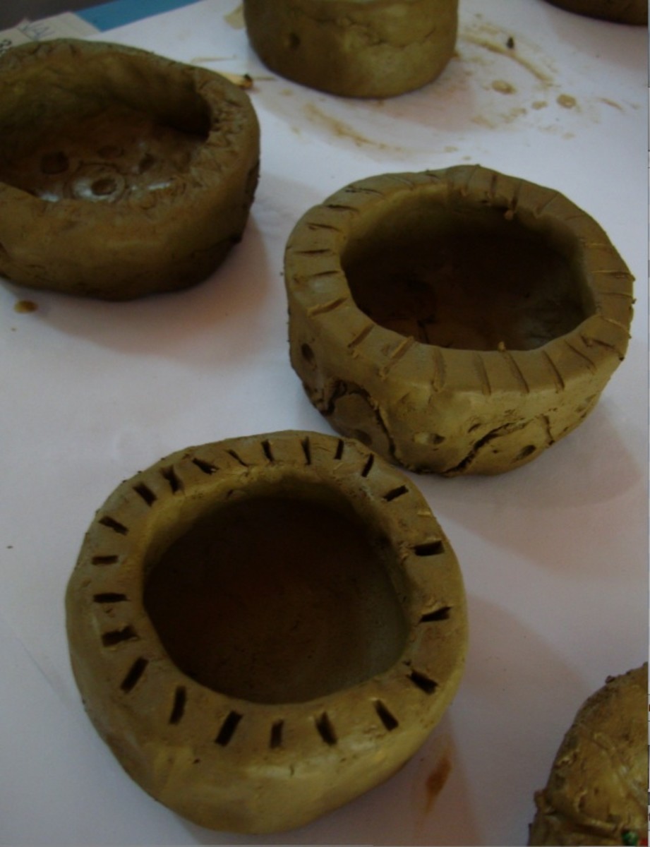 Clay Pinch Pots Drying