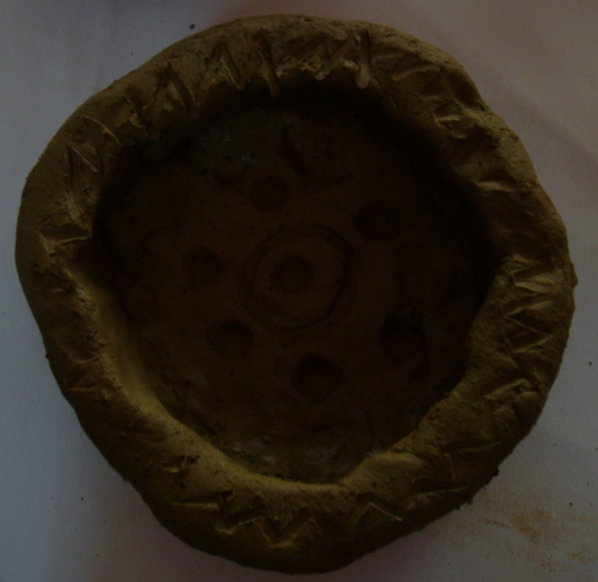 Detail inside and outside the pot