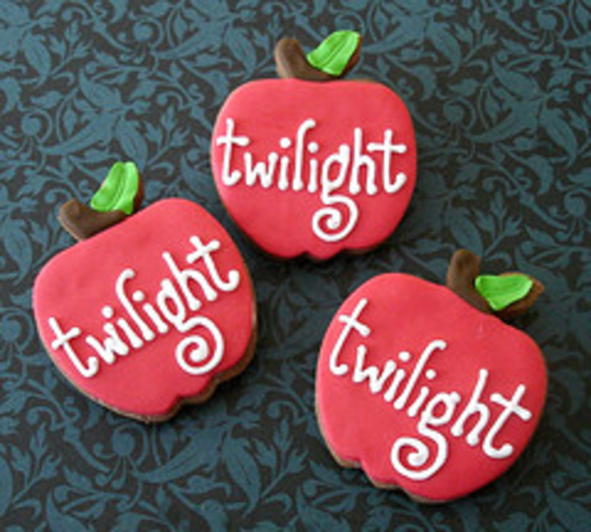 twilight-birthday-cakes-cupcake-and-cookie-ideas