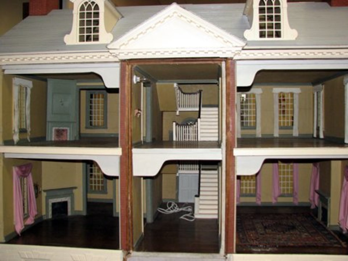 Inside the Mount Pleasant Dollhouse