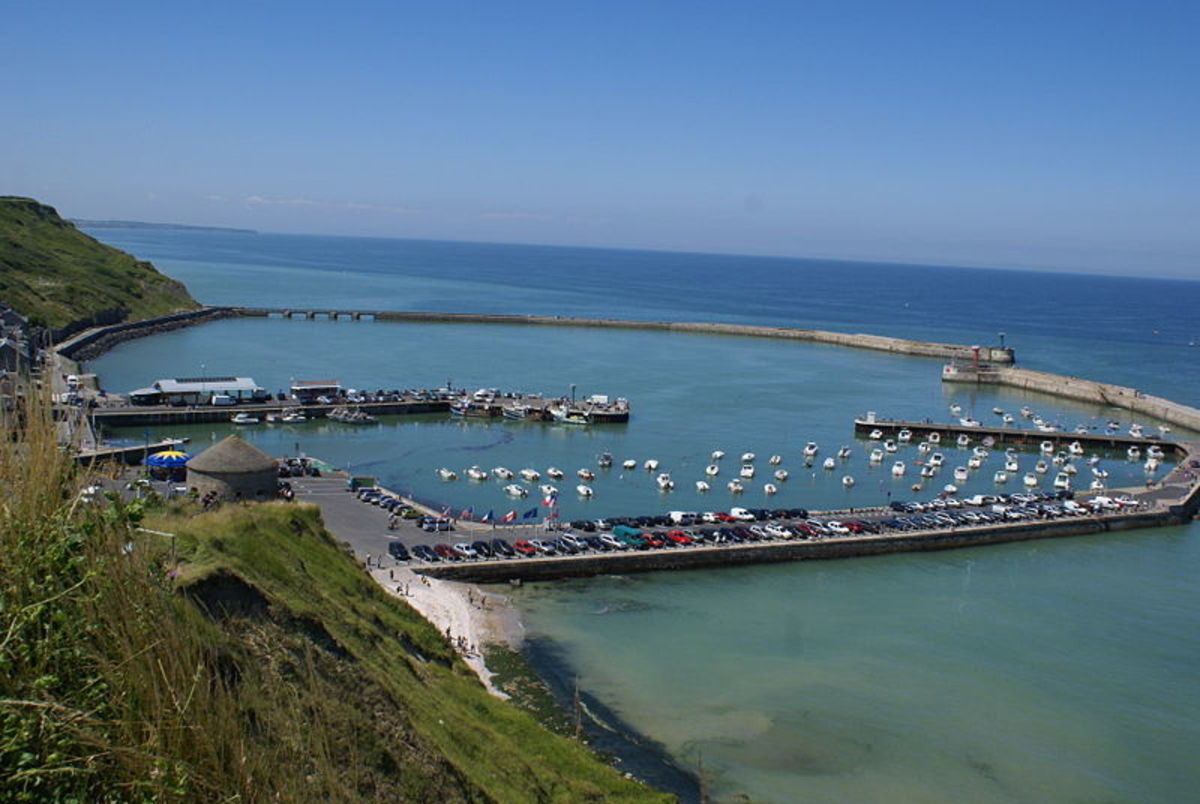 Port-en-Bessin, 2008. Photographed by JrPol. Image courtesy of Wiki Commons