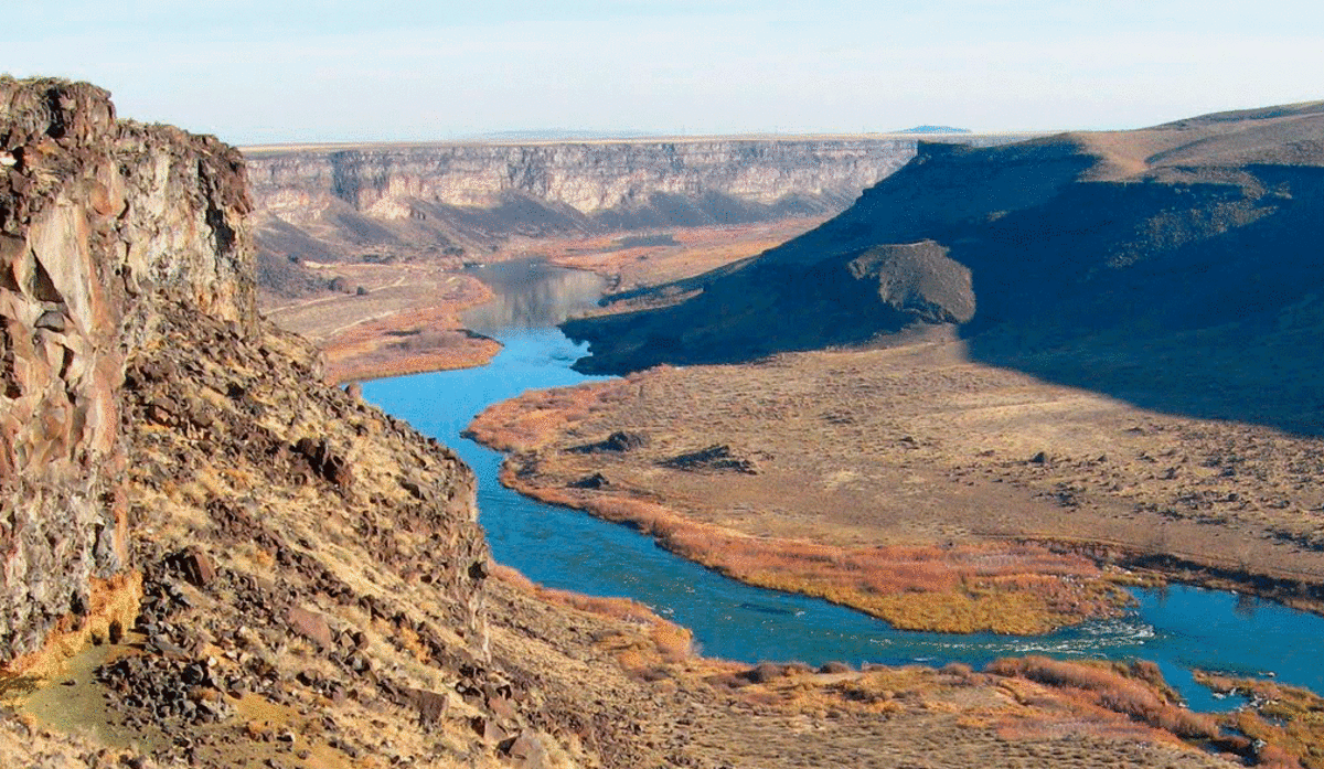 Idaho's Snake River is famous for its winding cliffs. The area is perfect for hosting the Worlds Birds of Prey Conservation Center, where many once endangered raptors are being restored to healthy levels.