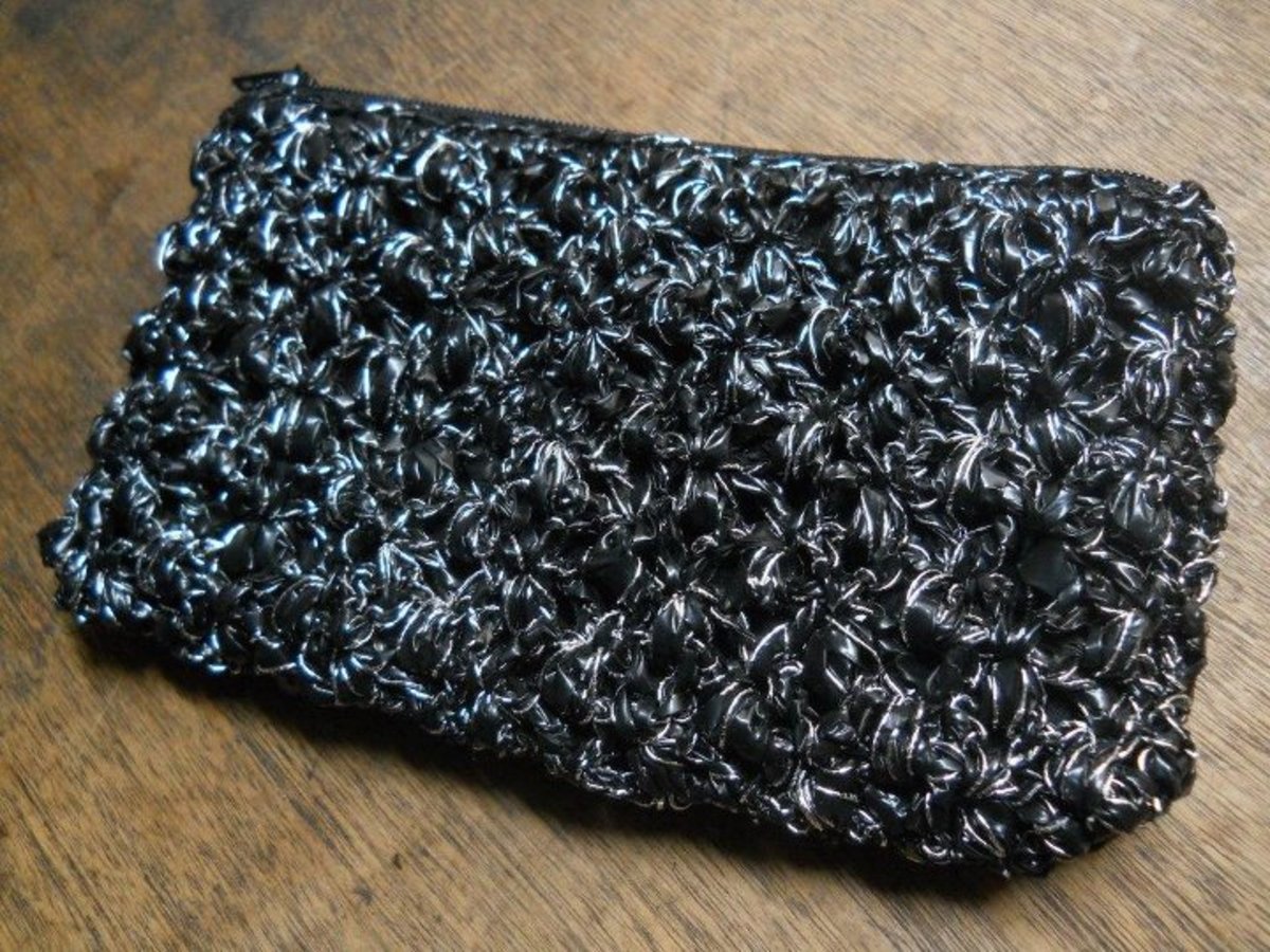 Crochet LACY CLUSTERS Pouch Free Pattern