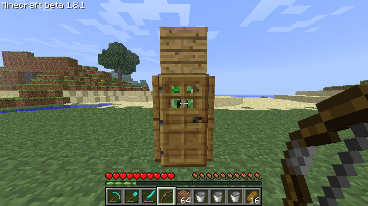 A creeper trapped in a door trap