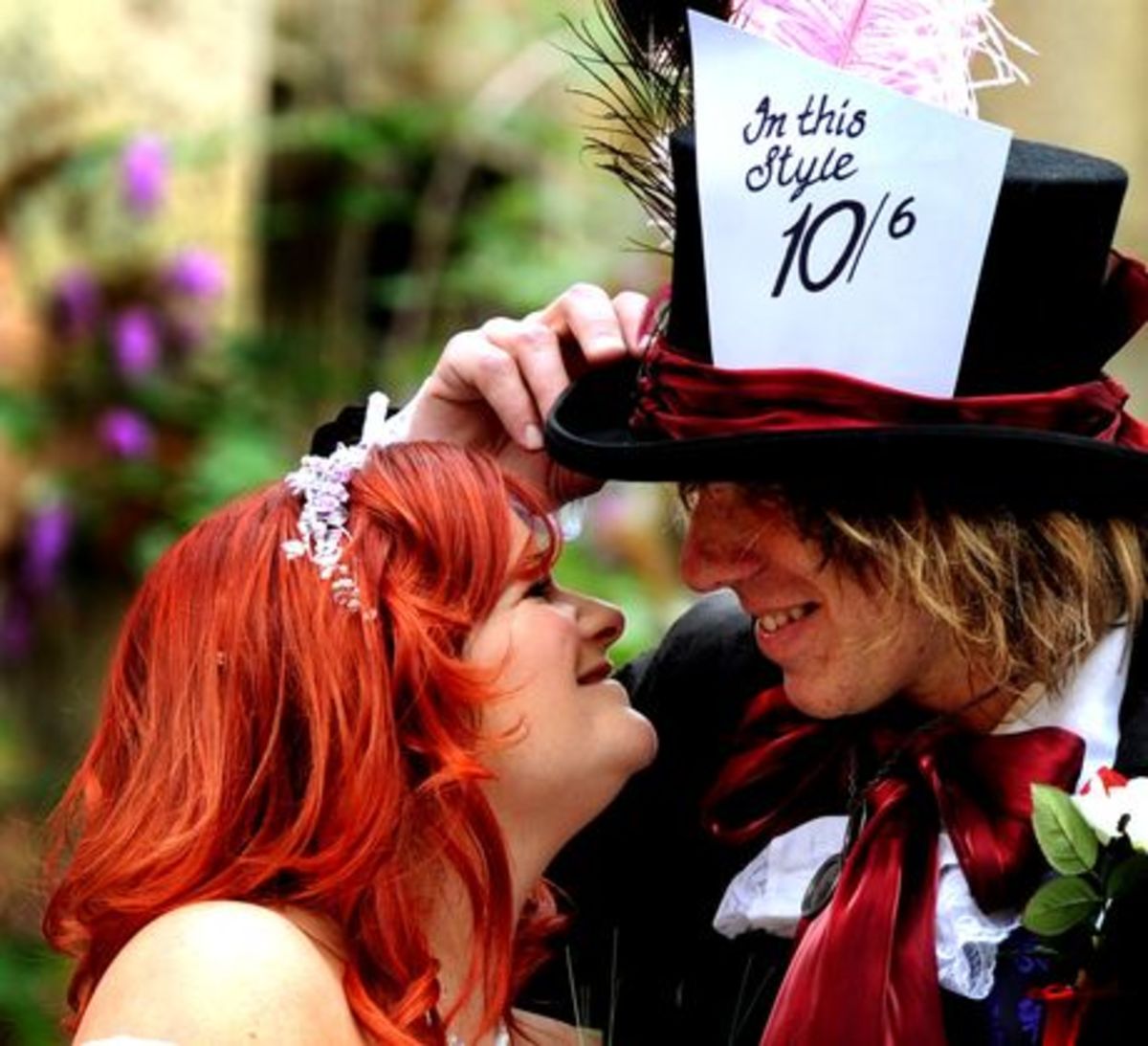 Alice In Wonderland Themed Wedding: A Vintage Storybook Theme For The Offbeat Bride