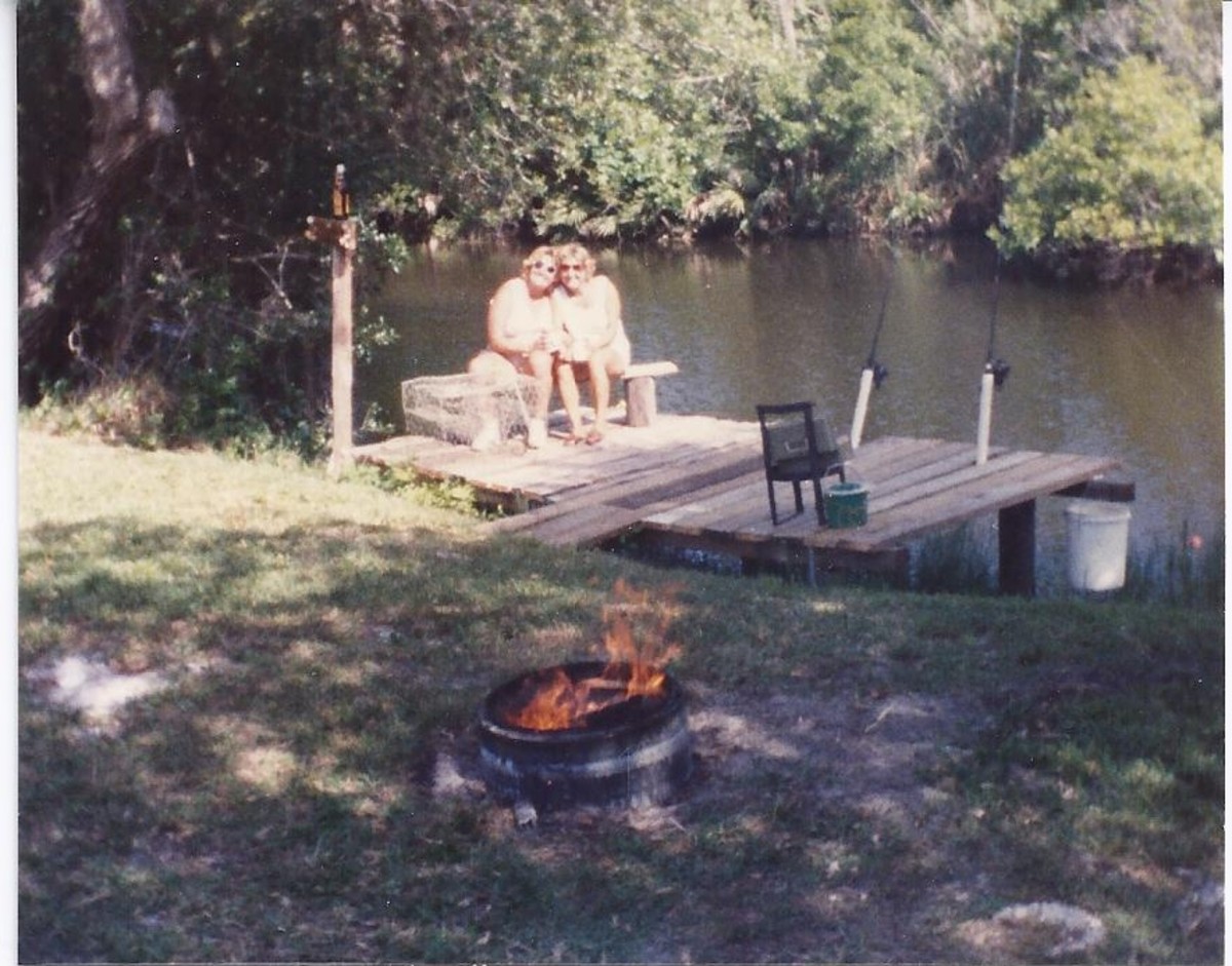 Gary's Dock complete with a fire pit for steaming the Blue Crabs