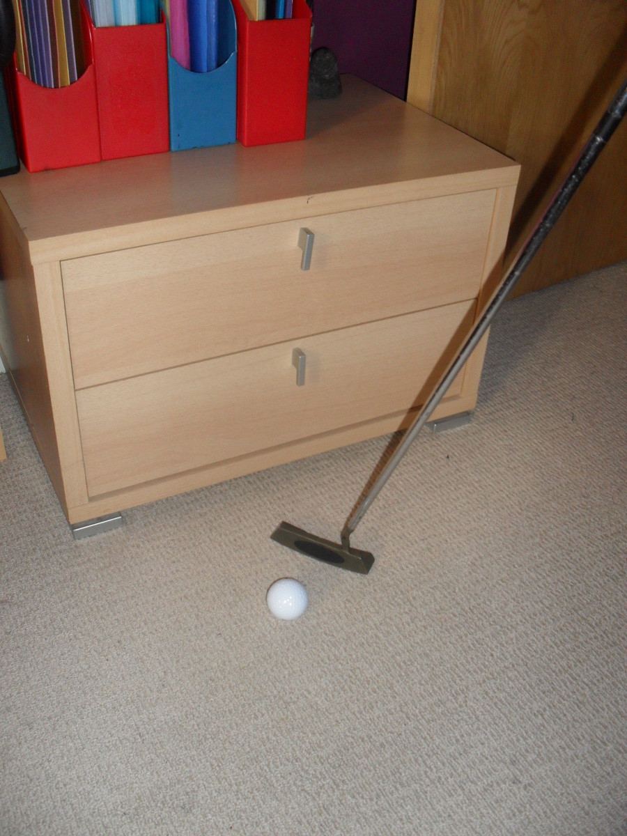 indoor-mini-golf-how-to-organize-an-office-golf-tournament