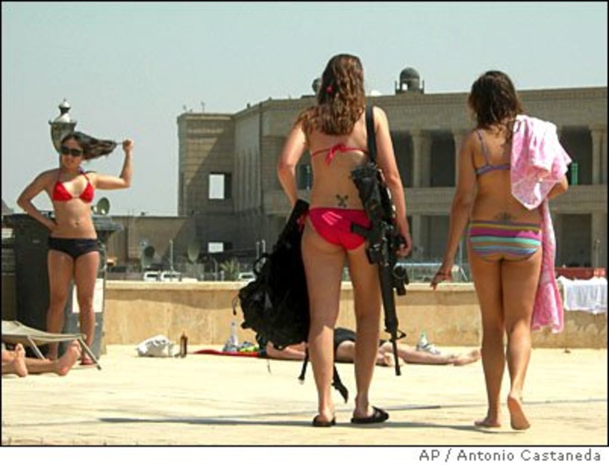 Israeli girl soldiers in bikinis