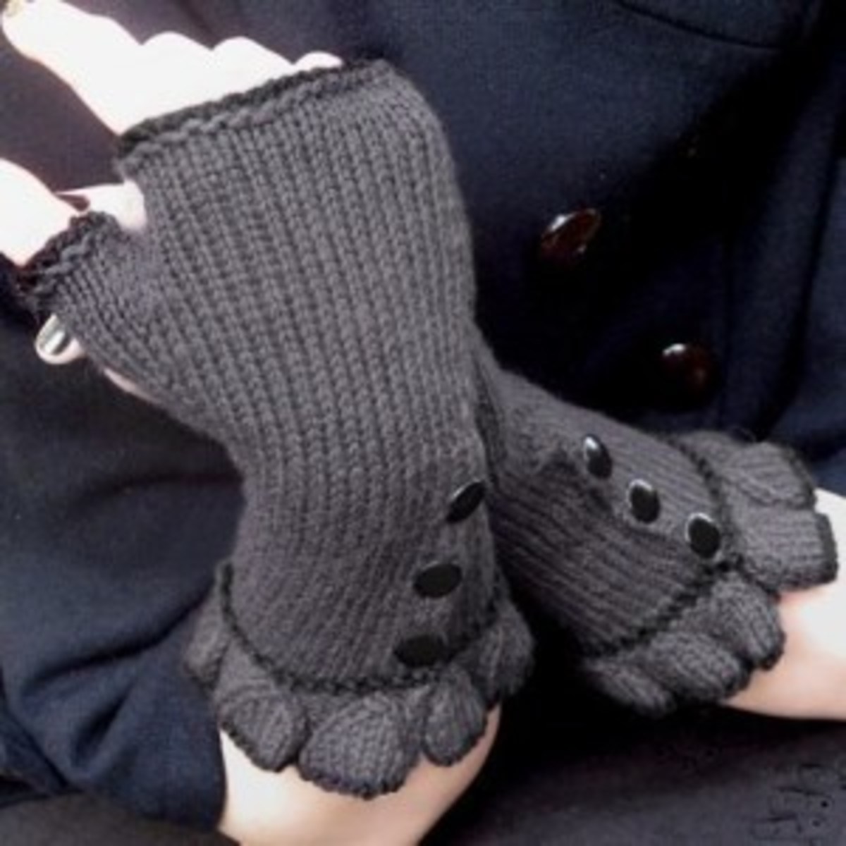 Free  Patterns For Knitting Fingerless Gloves