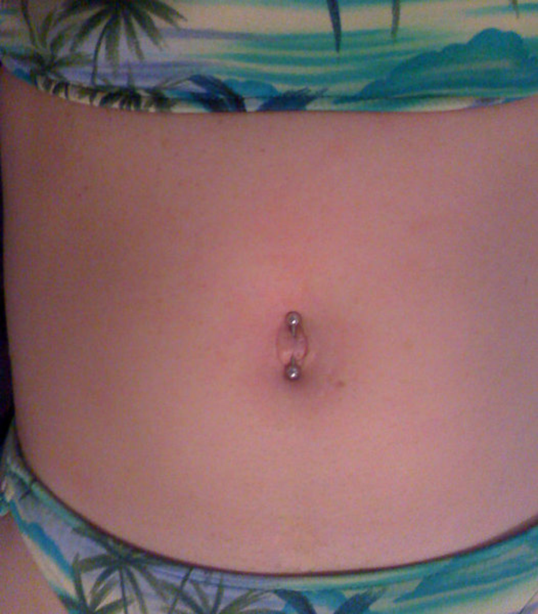 navel-piercing-risks-aftercare-infections-pain