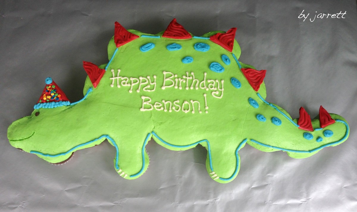 Birthday Dinosaur Cupcake Cake!