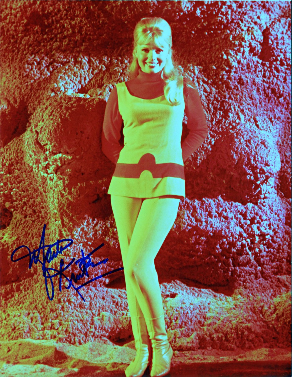 Lost in Space, Marta Kristen, Judy Robinson, the outfit she wore in the Episode, A Visit to Hades, the year 1966.