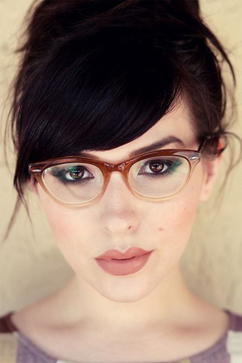 How To Look Sexy In Glasses And Clearing Out Misconceptions About