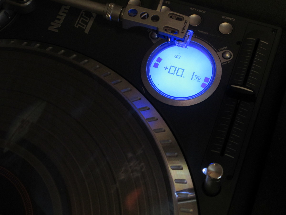 how-to-rotate-the-digital-display-to-battlestyle-on-the-numark-ttx-turntable