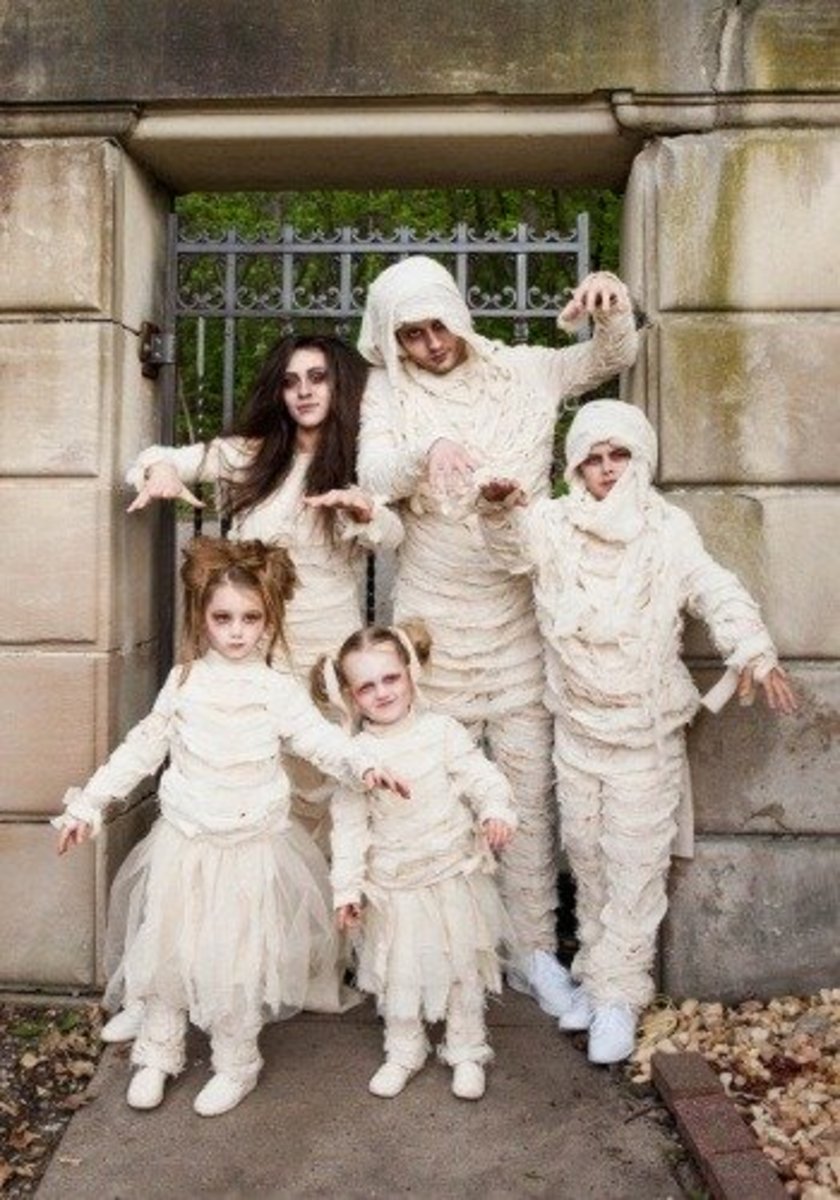 How to Make a Mummy Costume