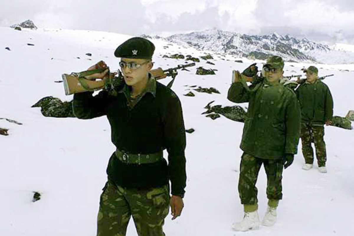 china-and-india-are-facing-each-other-on-the-northerner-border-and-a-war-clouds-are-looming