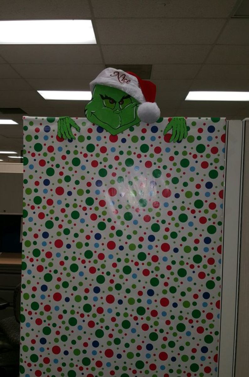easy-cubicle-christmas-decorations