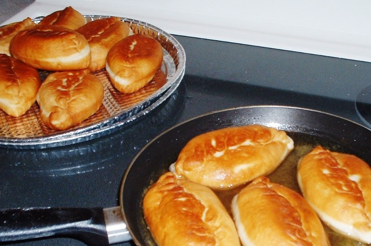 pirozhki-russian-little-pies-make-potato-pirozhki-for-a-supper