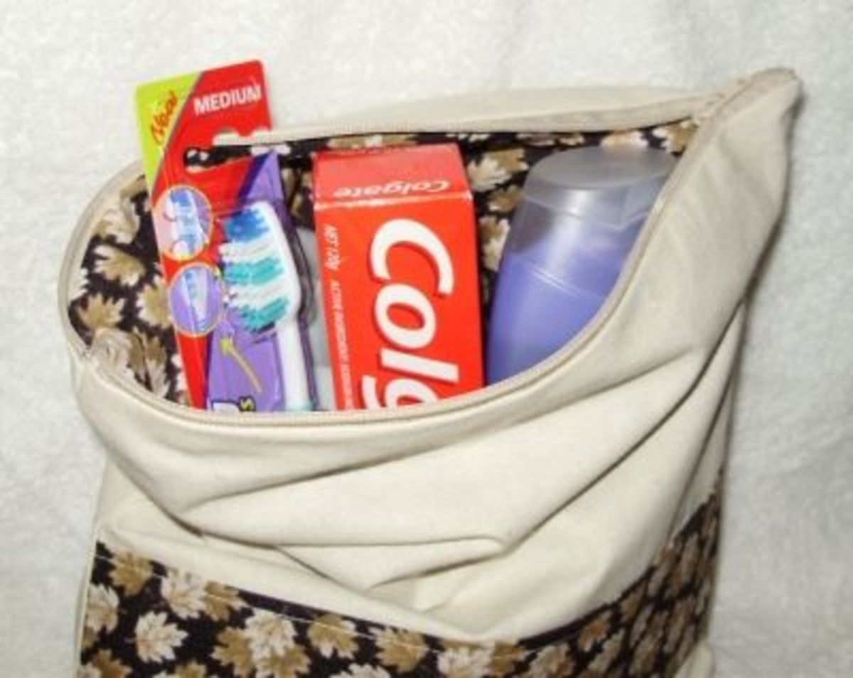 https://images.saymedia-content.com/.image/t_share/MTc2MjY5MTAyMTA4MTg5ODY5/toiletry-bags-for-charity.jpg