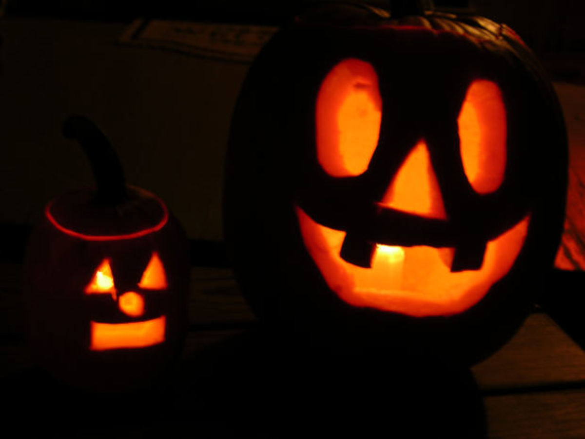 halloween decorations,  phaewilk, morguefile.com