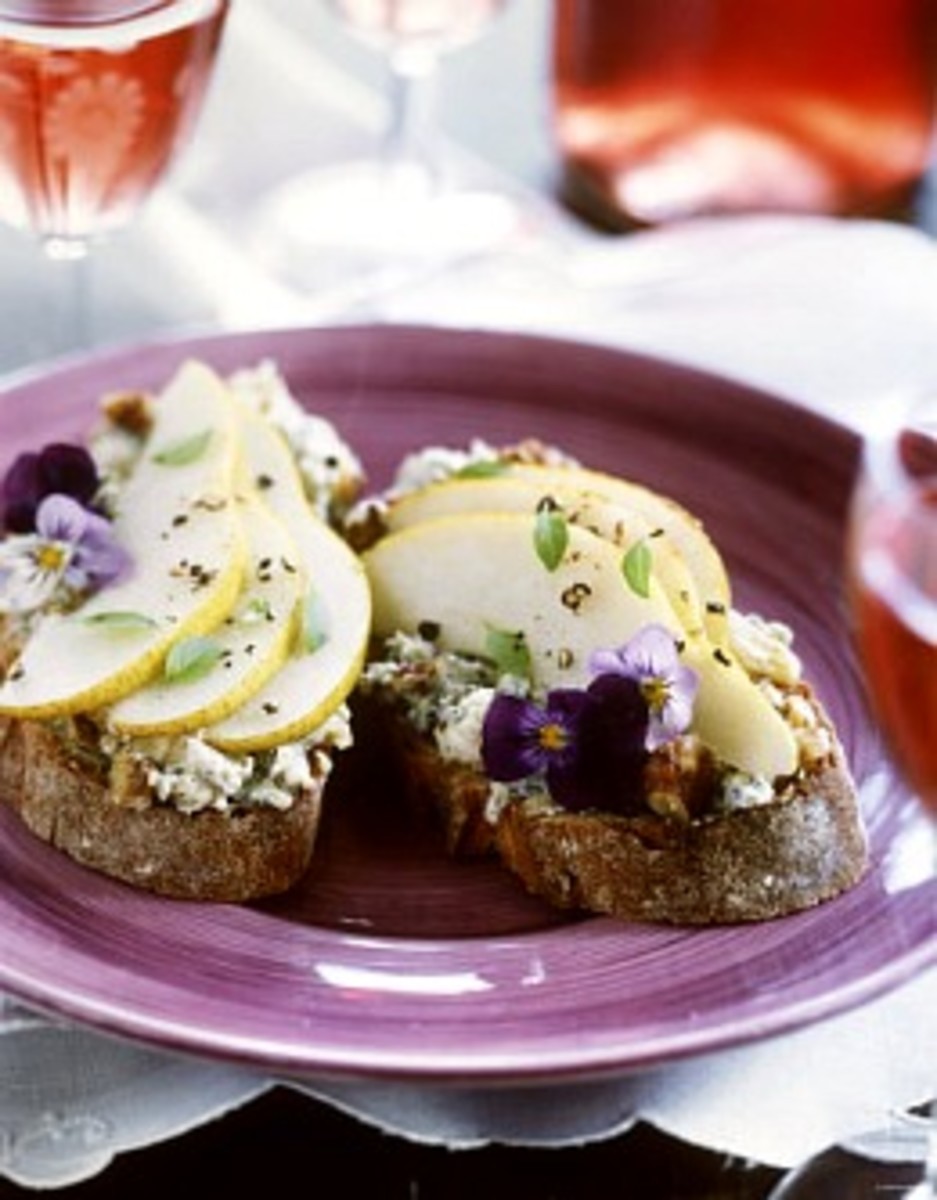 Farmhouse Bread Topped with Roquefort, Pears and Pansies