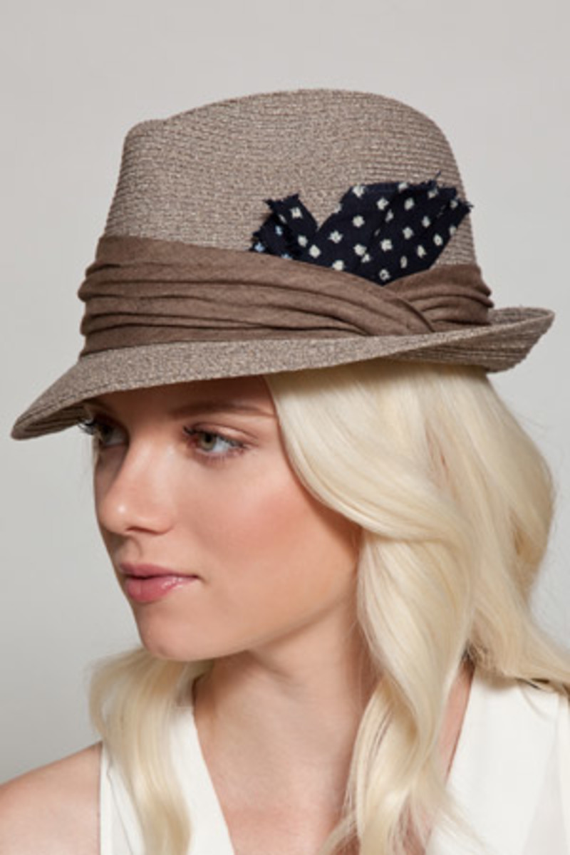 how-to-wear-a-fedora-for-women