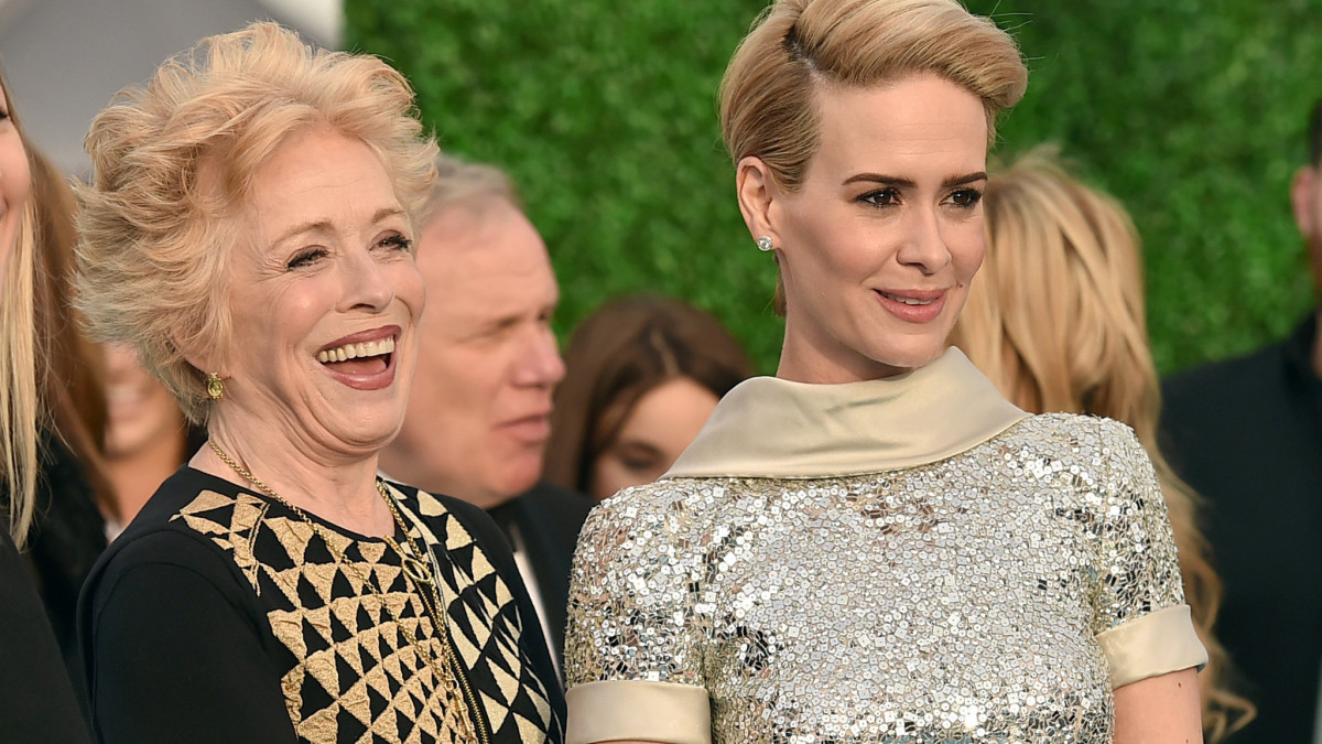 love-is-trending-thanks-to-sarah-paulson-and-holland-taylor