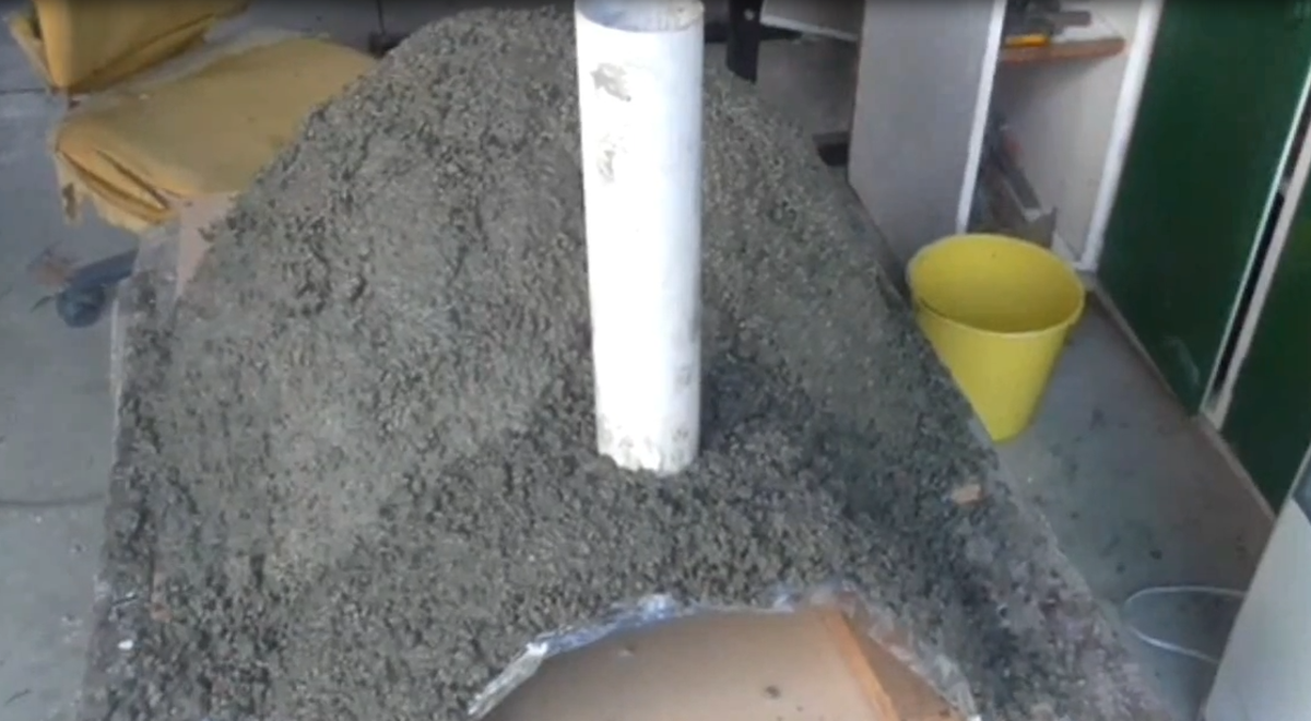 The form covered completely with pumice and cement