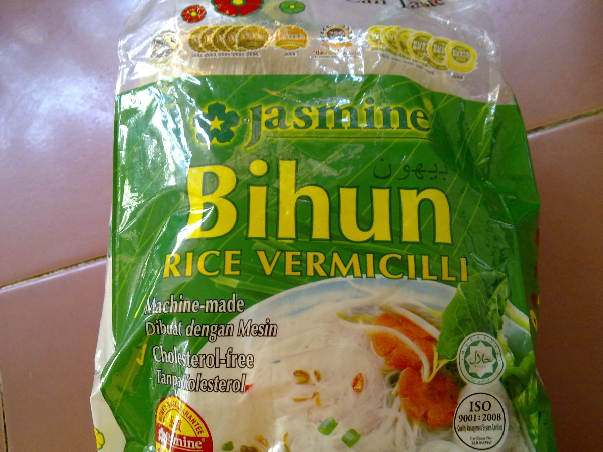 Locally rice vermicilli is called Bihun or Beehoon