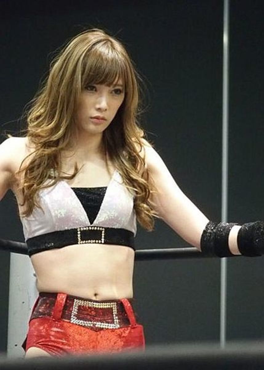 Japanese female wrestler Saki Akai