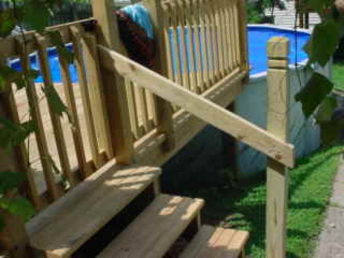 How to build an above ground Pool Deck Handrails , Fence and Gate Part 3 of 3