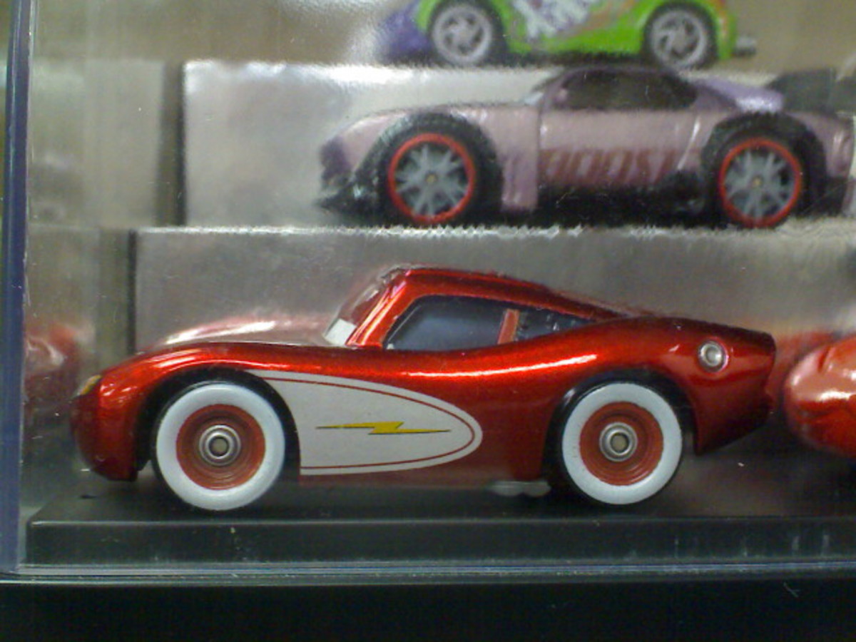 Cruisin McQueen. Notice that this version has no spoiler and also has white wall tires