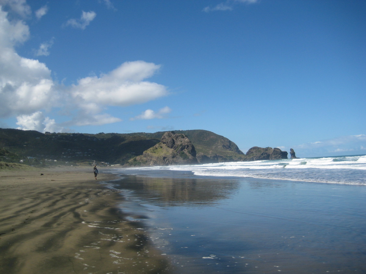 A Remarkable Day at Piha Beach, New Zealand - HubPages