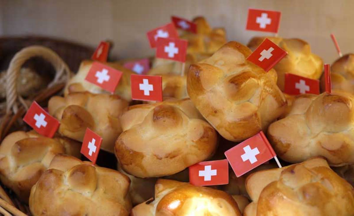 Augustweggli Buns - Helping Switzerland Celebrate its National Day