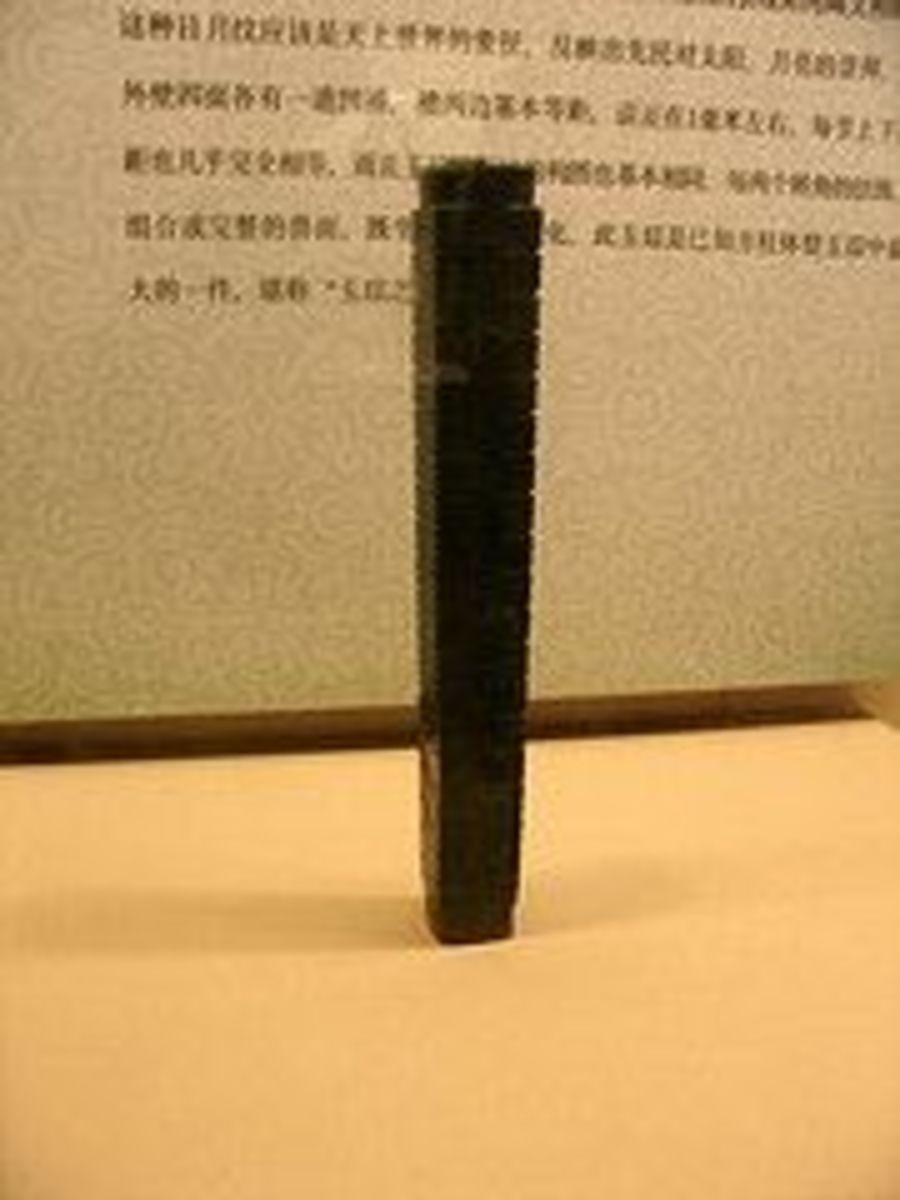 New Stone Age Jade Prayer Stick (Yu Cong)