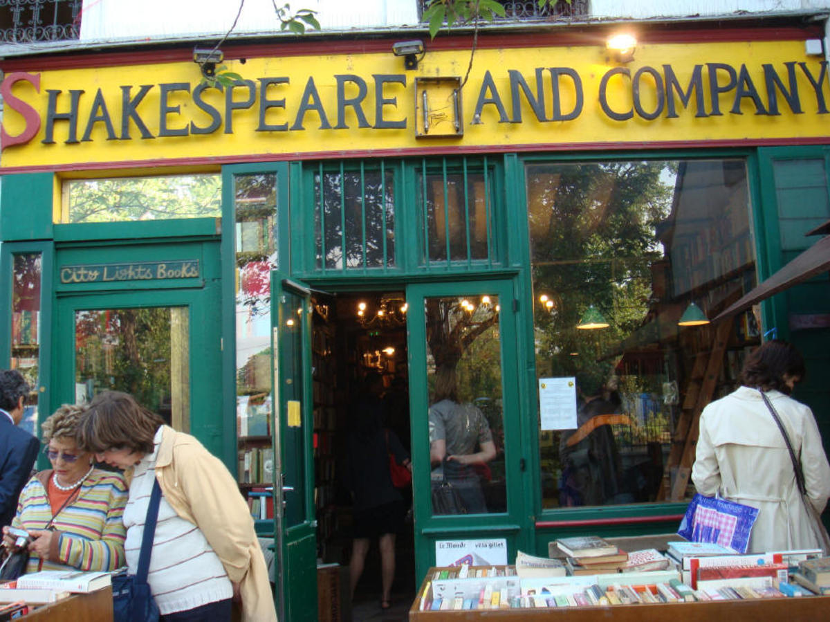 postcards-from-amazing-bookstores