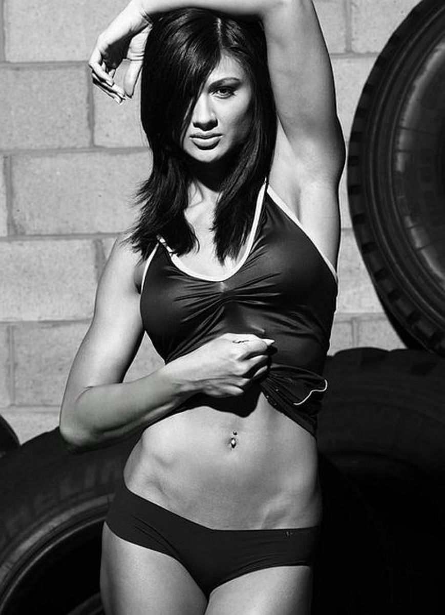 Monique Minton Ricardo - Female Fitness Model, IFBB Bikini Pro and Brazilian Jiu Jitsu Practitioner