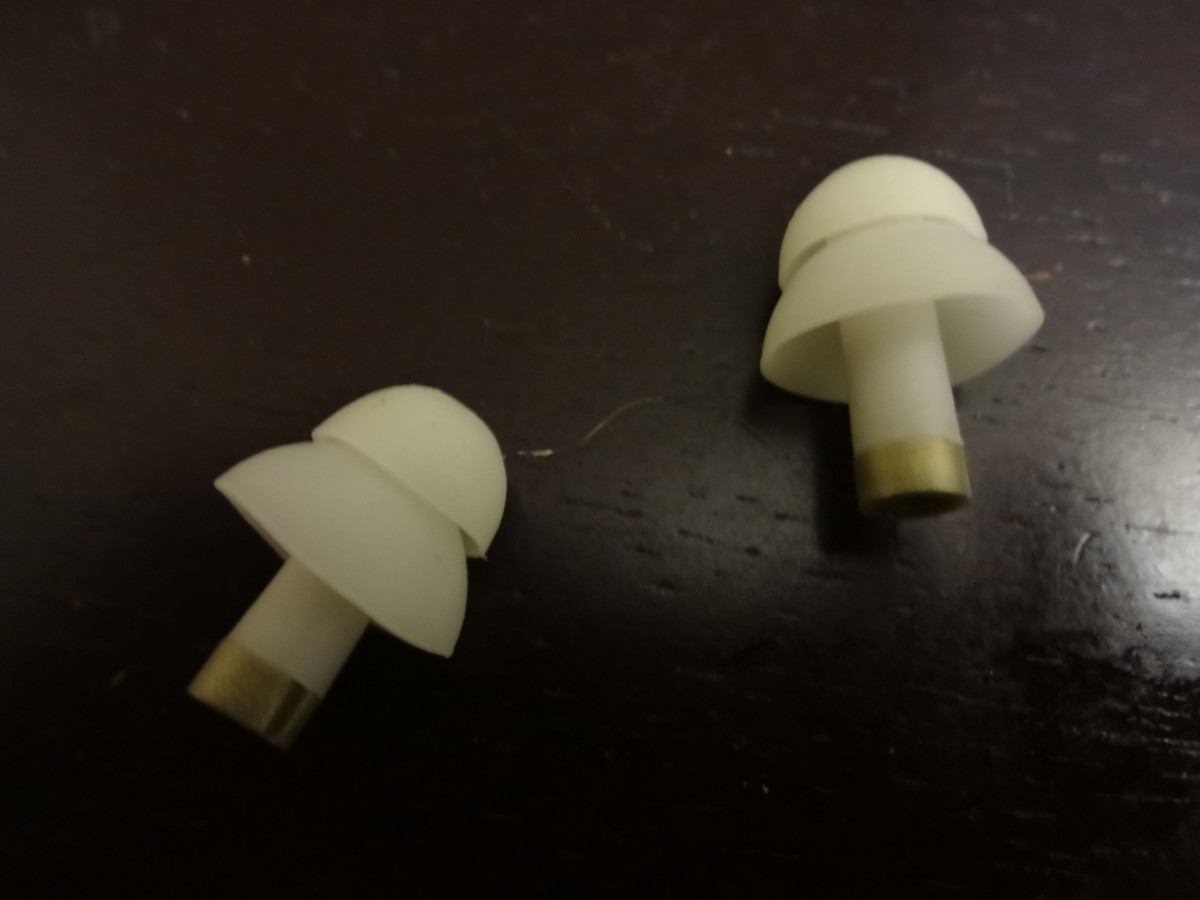 Protect a guitar player's future hearing. Ear plugs for musicians allow them to hear all the details of the music at reduced volumed thanks to the filter which creates a more flat frequency response.