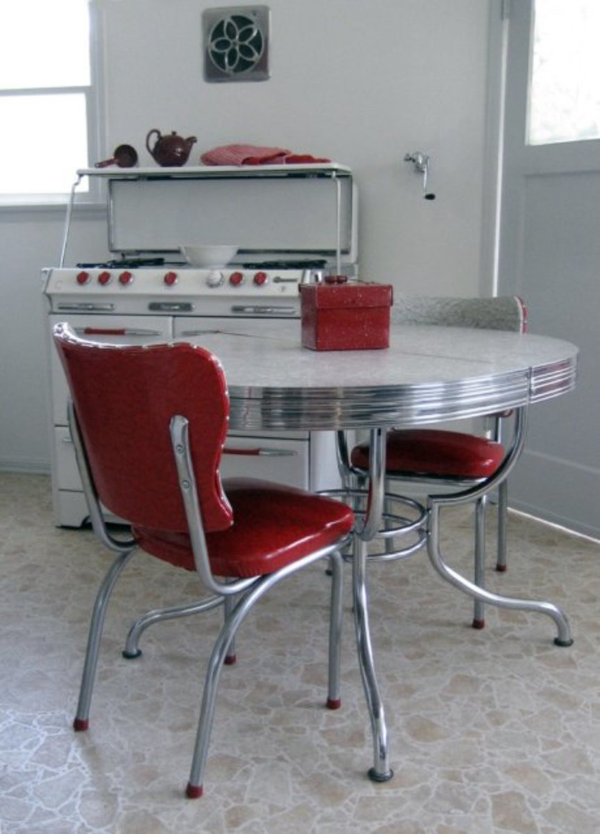 Typical 1950's kitchen table & chairs