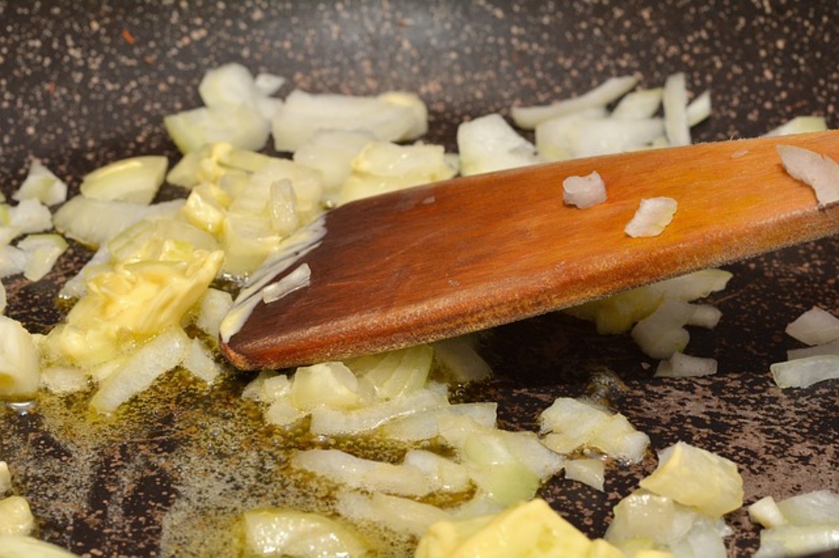 Three Onion Techniques Sweat, Sauté and Caramelize Delishably