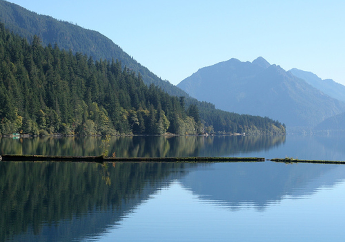 favorite-funny-stories-boating-on-the-lake-at-lake-crescent