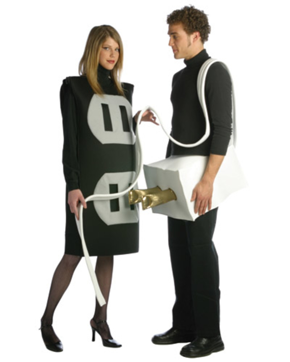 best-halloween-couple-costumes