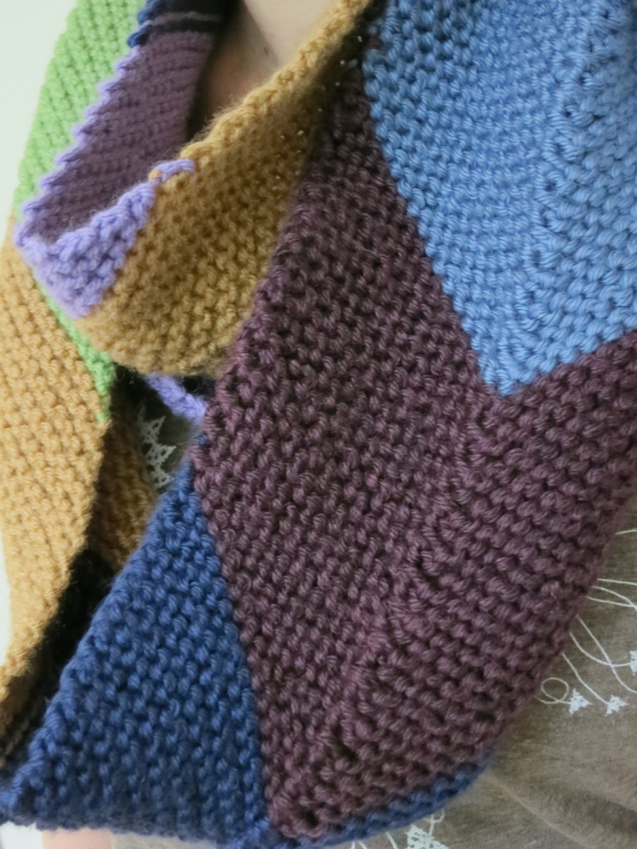 free-knitting-pattern-this-way-up-chevron-cowl