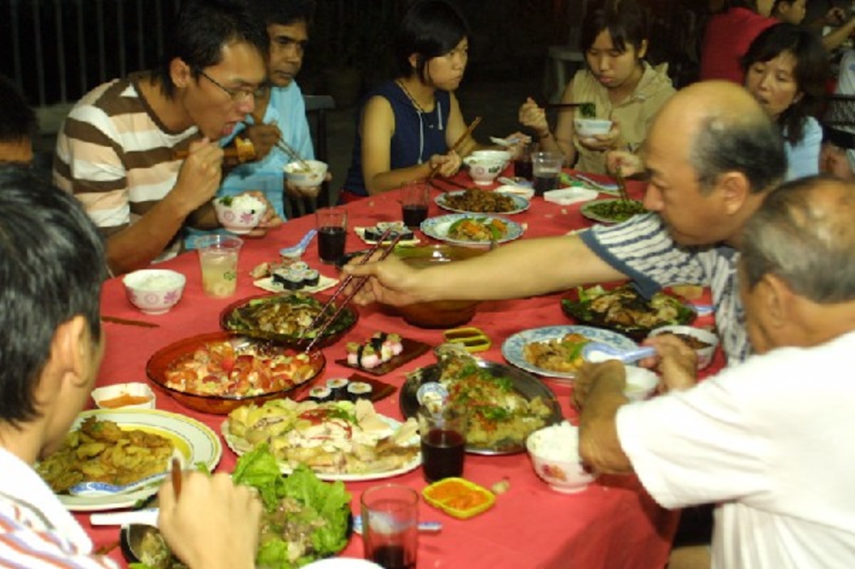 why-reunion-dinner-is-important-for-chinese