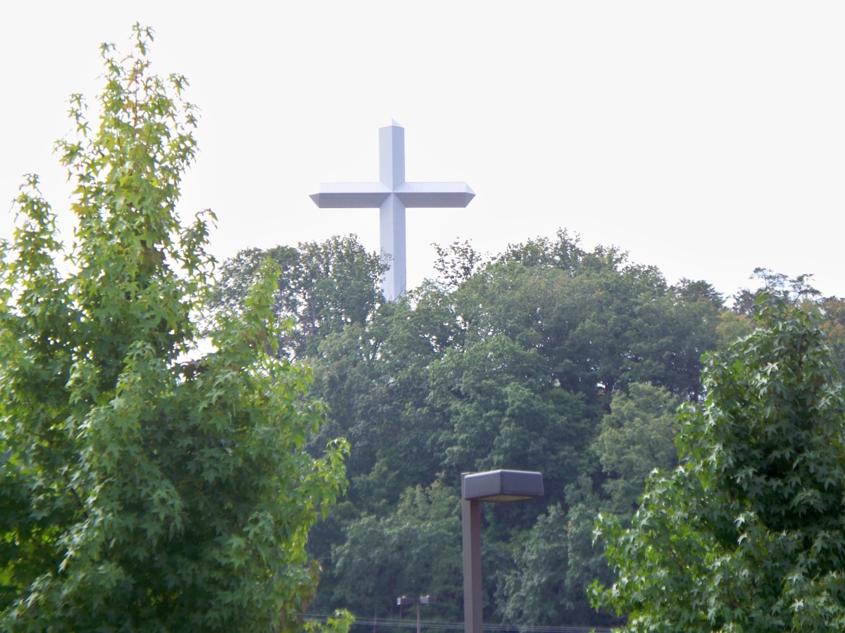 Cross in Pigeon Forge, TN