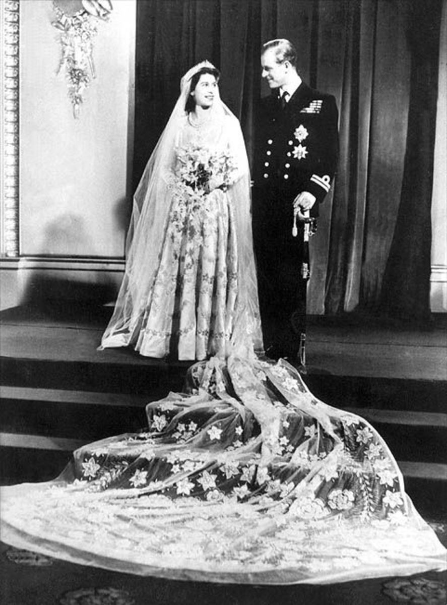 wedding-dresses-of-the-royal-family