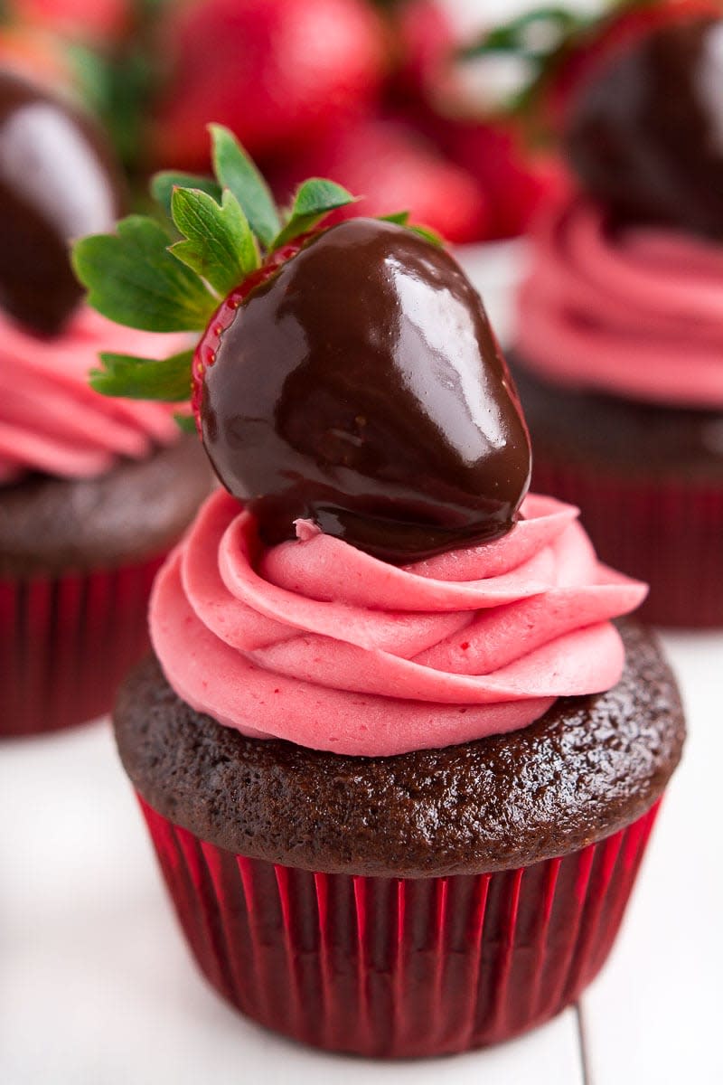 Dark Chocolate Cupcakes with Dark Chocolate-Dipped Strawberries