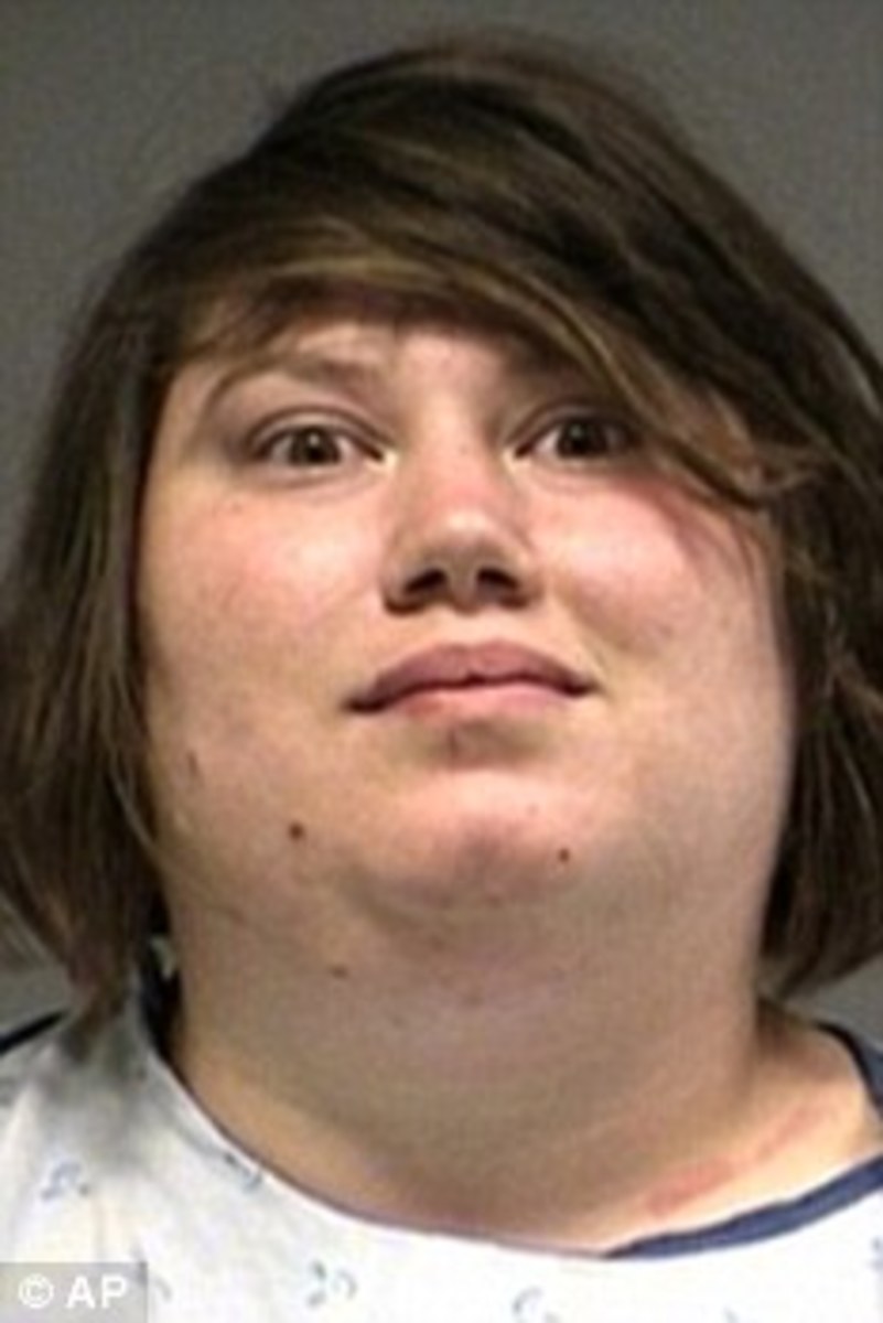 Baby obsessed Karen Roberts uses Craigslist to lure in a pregnant women than killed her to have her baby.